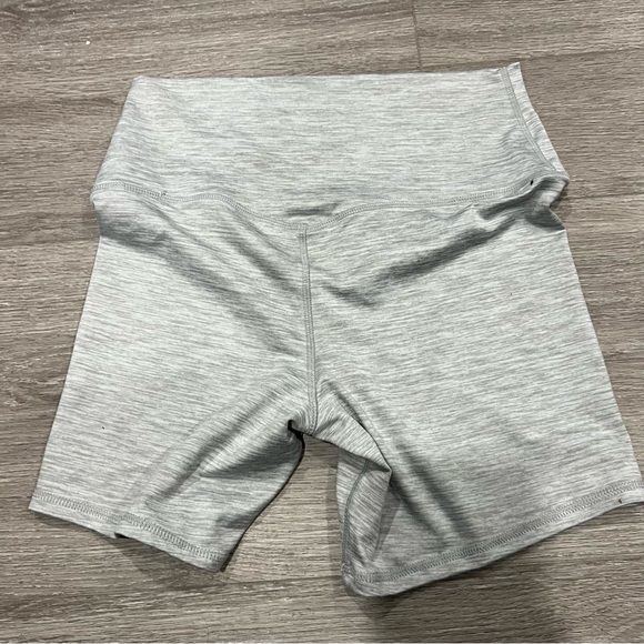 Ardene x KGMTL grey white stripe biker shorts m - Picture 4 of 4